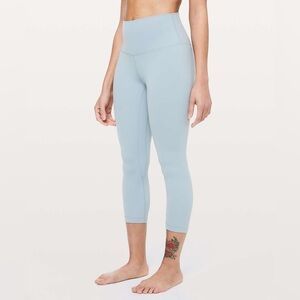 Sold out color! Like new Lululemon Align cropped leggings